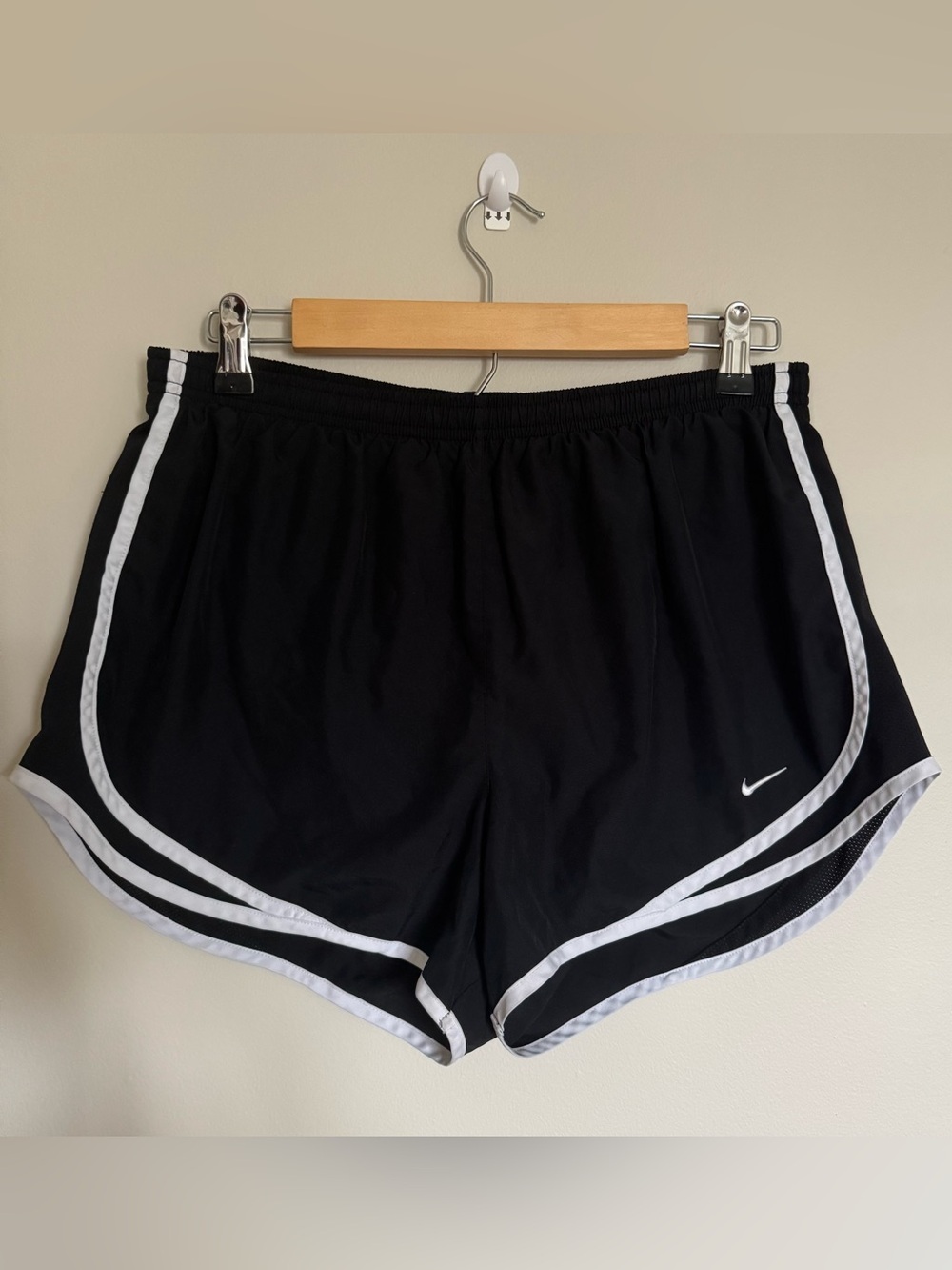 Nike Dri Fit Tempo Running Shorts Black White Lined Women's Size L